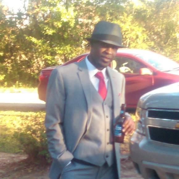 Meet your Posher, Jhunrae - Picture 1 of 1